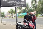 CLIENTE RECEBENDO SUA MOTO