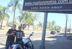 CLIENTE RECEBENDO SUA MOTO