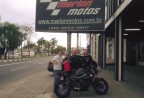 CLIENTE RECEBENDO SUA MOTO