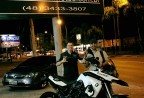 CLIENTE RECEBENDO SUA MOTO