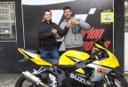 CLIENTE RENAN RECEBENDO SUA MOTO