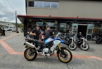 CLIENTE MARCIO RECEBENDO SUA MOTO