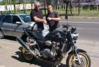 Cliente recebendo sua moto