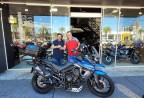 CLIENTE WOLNEY RECEBENDO SUA MOTO