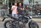 CLIENTE JHONATAN RECEBENDO SUA MOTO