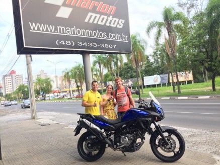 CLIENTES  RECEBENDO SUA MOTO