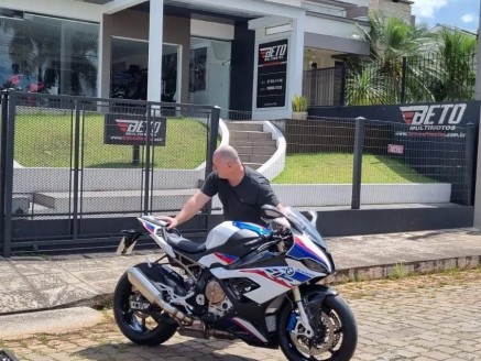 CLIENTE BETO RECEBENDO SUA MOTO